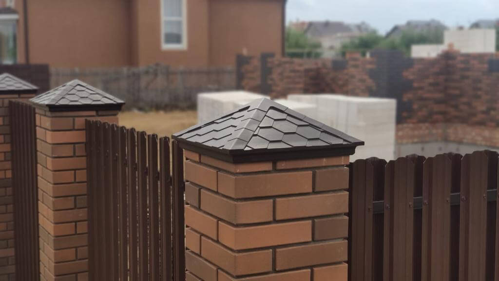 Колпак Zking Эверест Коричневый на столб 1.5х1.5 кирпича (390х390мм) в Тихорецке фото