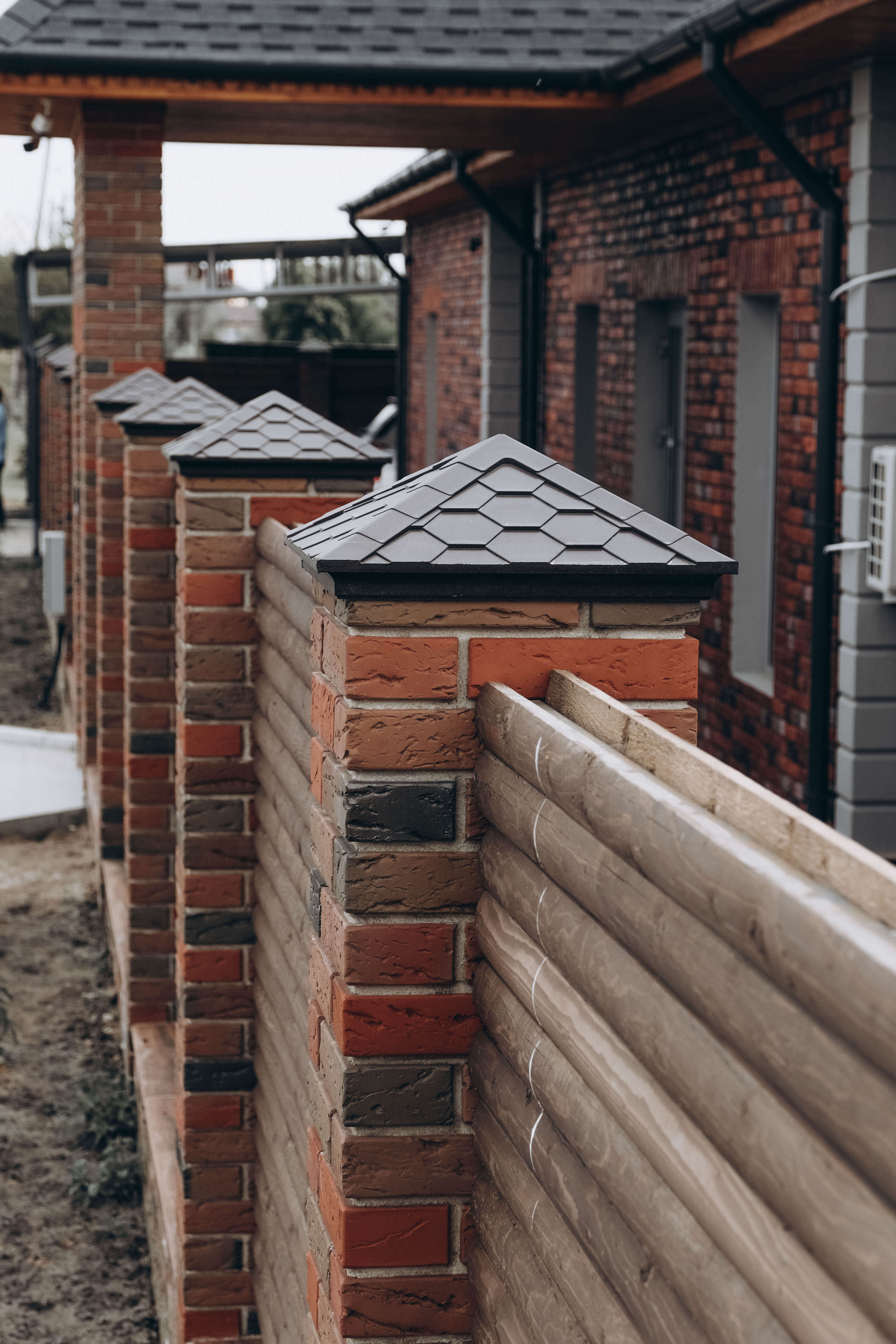 Колпак Zking Эверест Коричневый на столб 1.5х1.5 кирпича (390х390мм) в Тихорецке фото